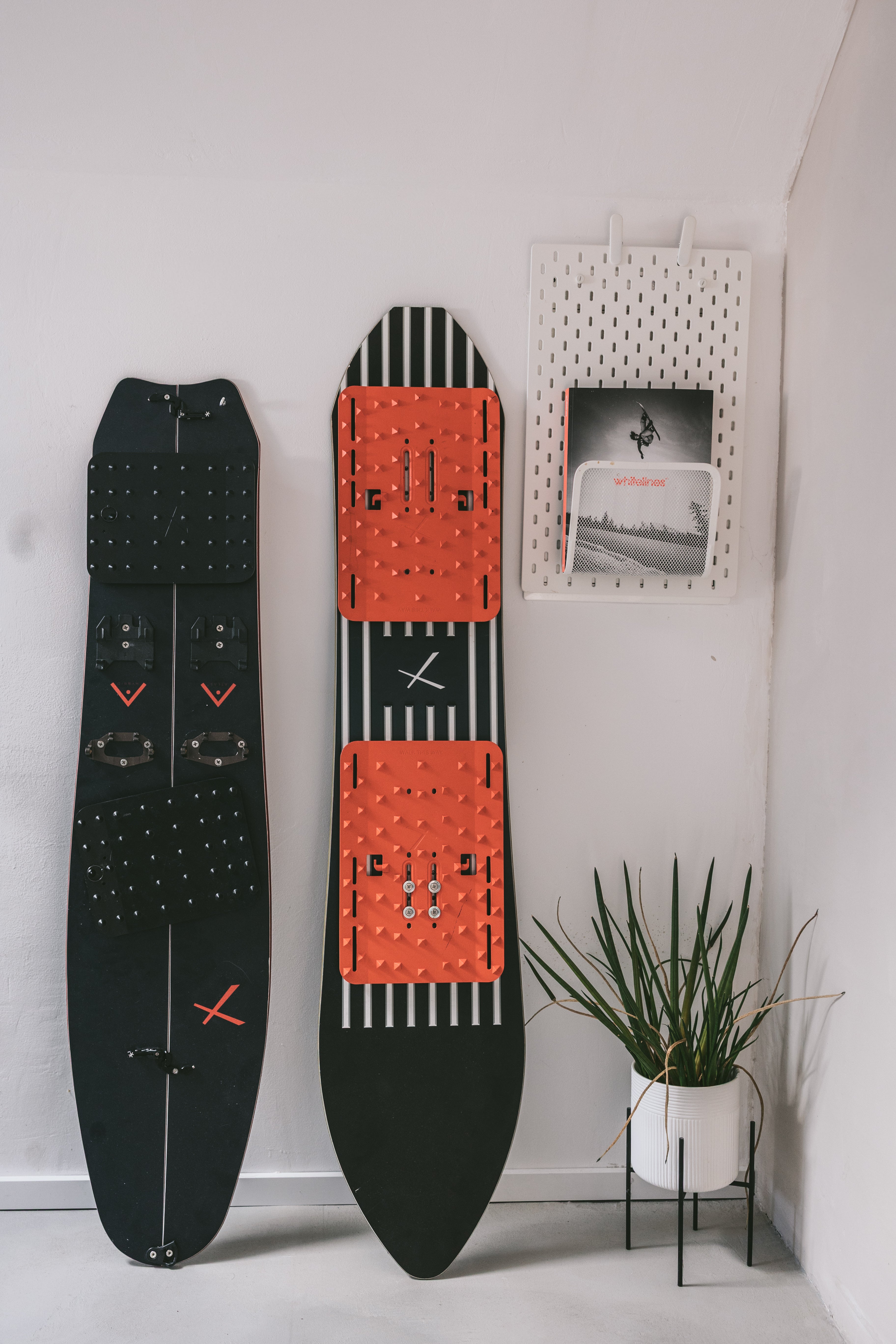 Hybrid Powsurf & Snowboard in one by Moonchild Skunkworx